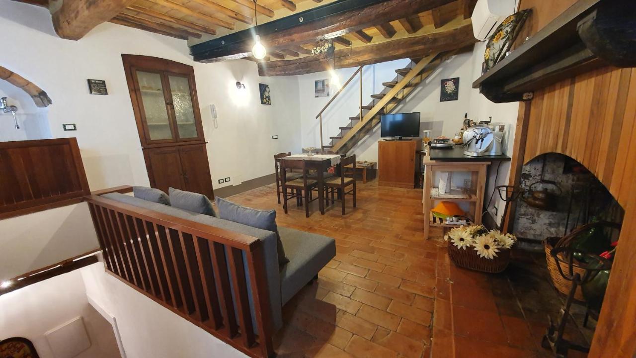Le Casette Di Civitella- La Casa Di Rolando E Gina Civitella Del Lago Exterior foto
